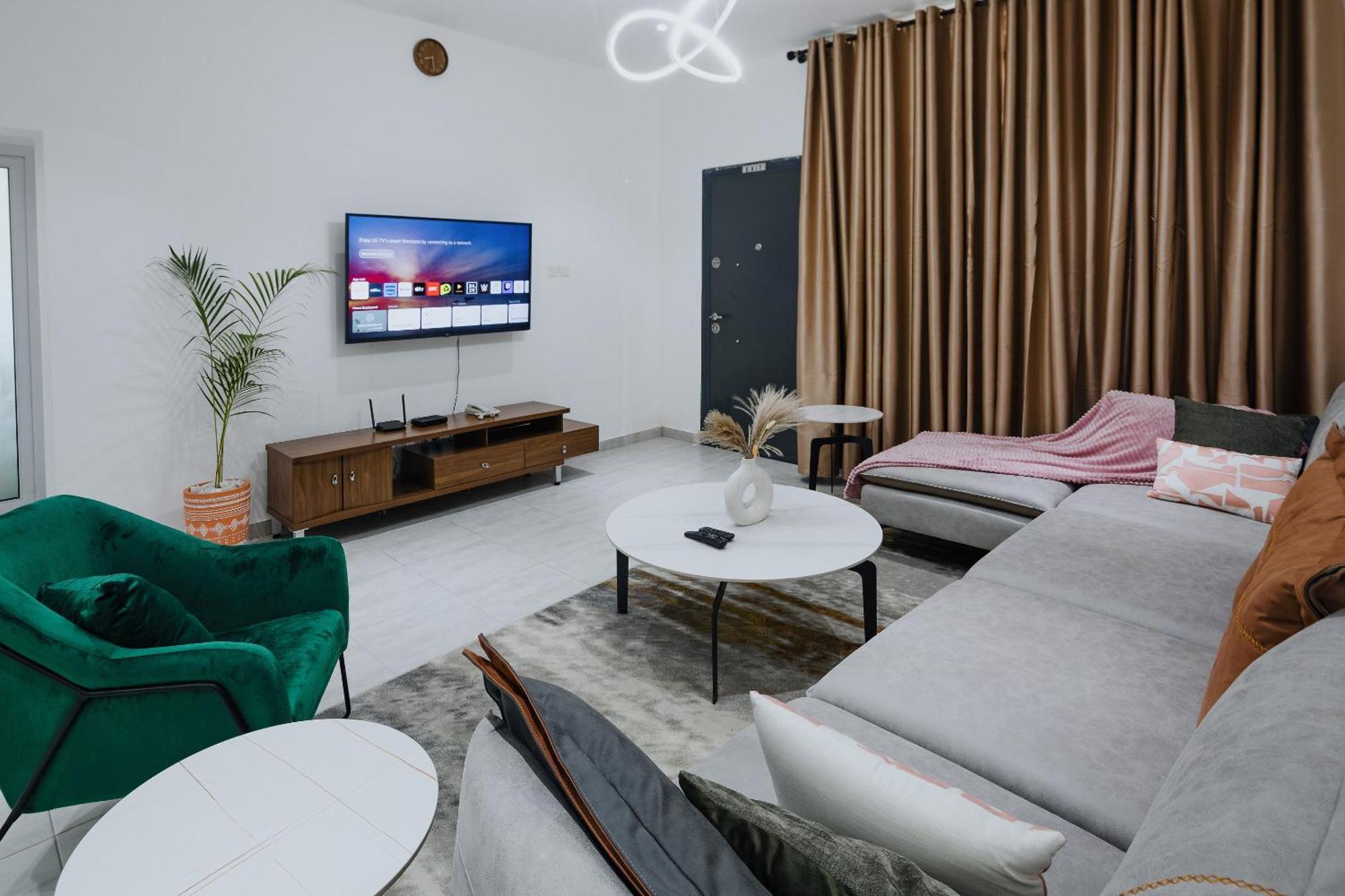 The Avery Apartments At Odomaa Place B, East Airport 아크라 외부 사진