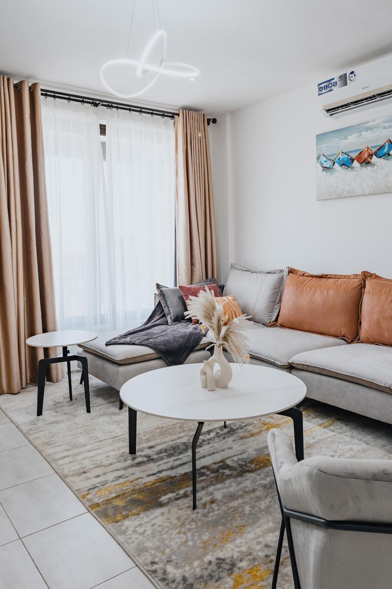 The Avery Apartments At Odomaa Place B, East Airport 아크라 외부 사진